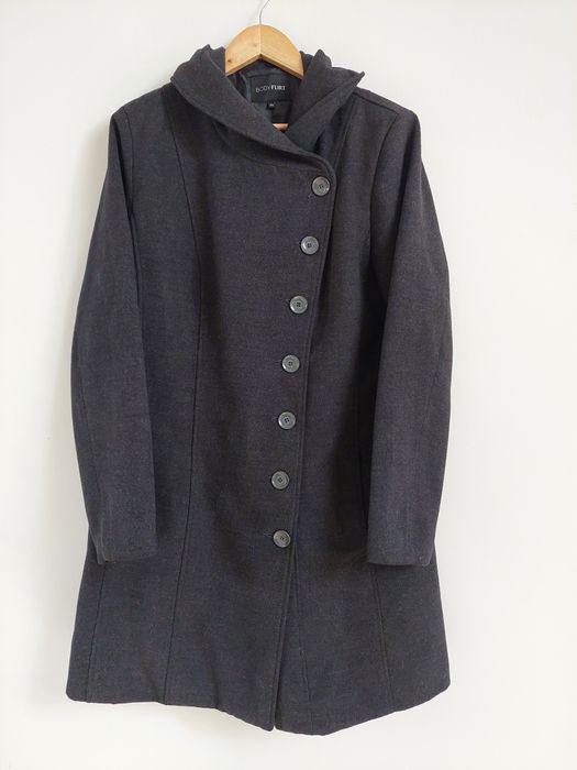 Ciemnoszary płaszcz damski na guziki BodyFlirt