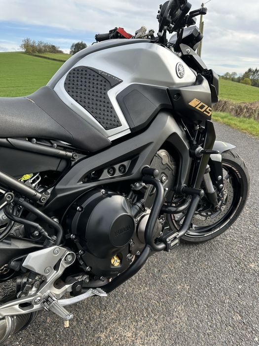 Yamaha MT-09 2017 – 61.000 km – Revisão feita + Extras