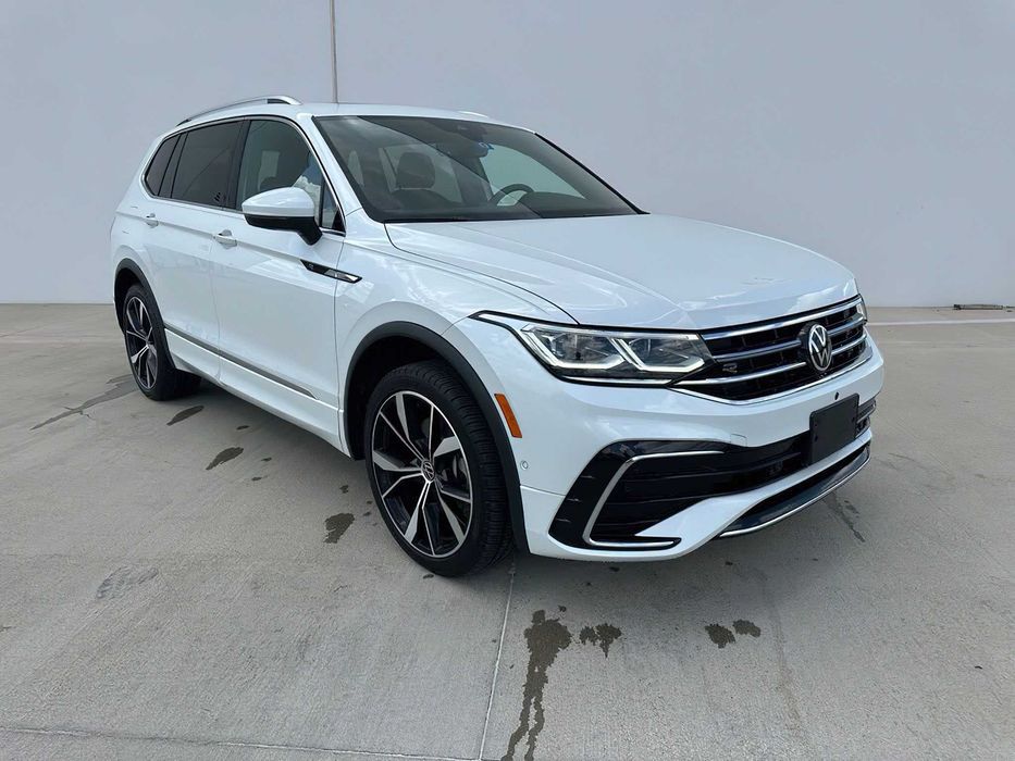 Volkswagen Tiguan SEL R-Line 4Motion      2024