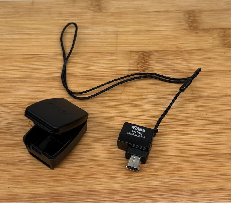 NIKON WU-1b mobilny adapter bezprzewodowy