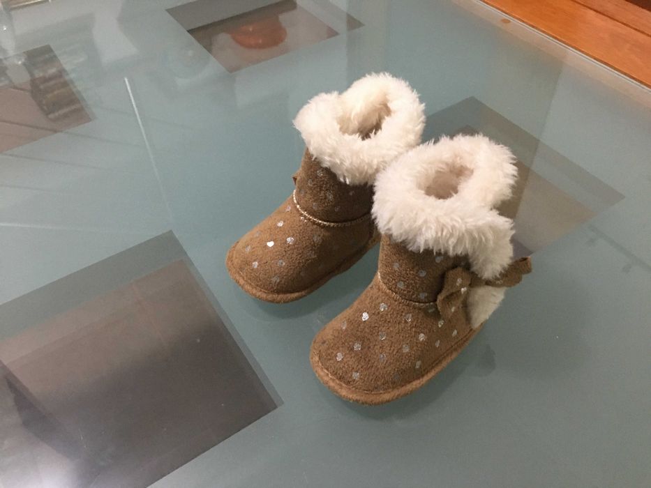 Botas infantis com forro em pelo nº 15 (Novas)