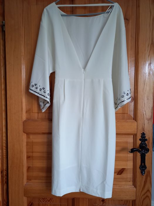 Asos haftowana sukienka zdobiona  cekiny  ecru srebrna m midi