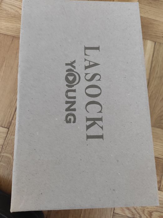 Półbuty czarne 37 Lasocki