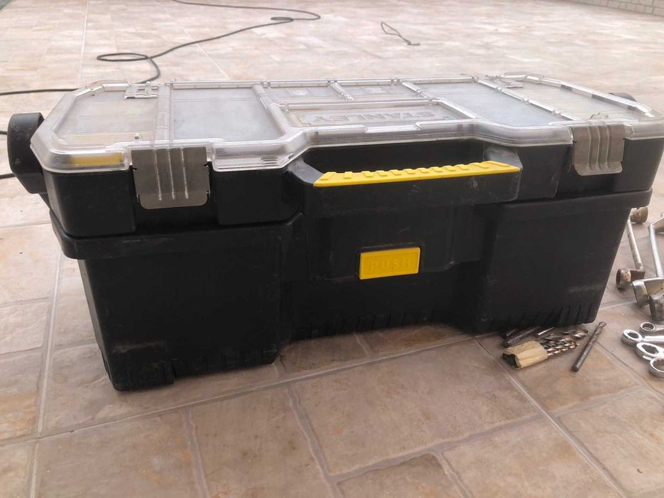 Caixa de ferramentas equipada