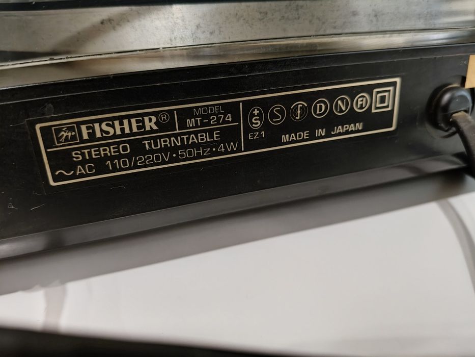 Вініловий програвач Fisher mt-274