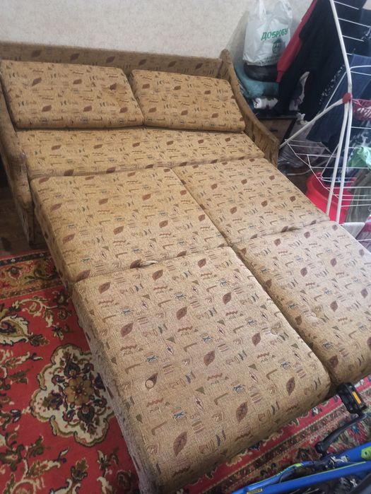 Продам Диван недорого