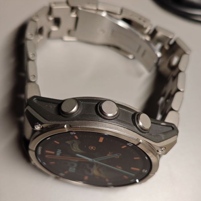 Garmin Fenix 8 – 47 mm AMOLED Sapphire Titanium