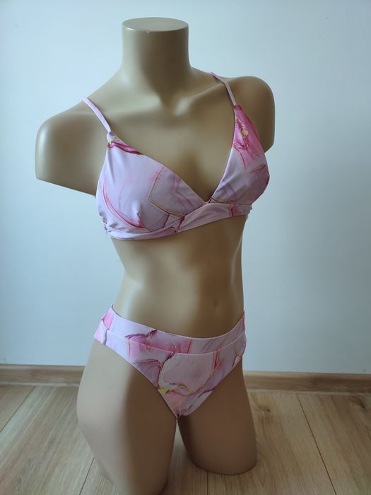 Strój kąpielowy dwu częściowy