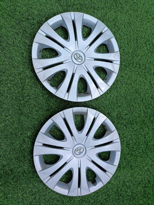 2 x Kołpaki samochodowe 15" orginalne Toyota