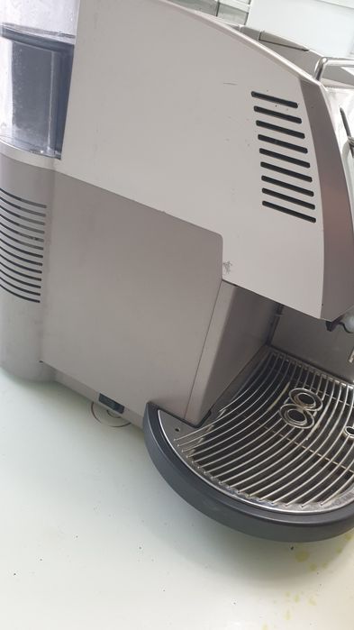 Кофемашина Saeco Megic comfort