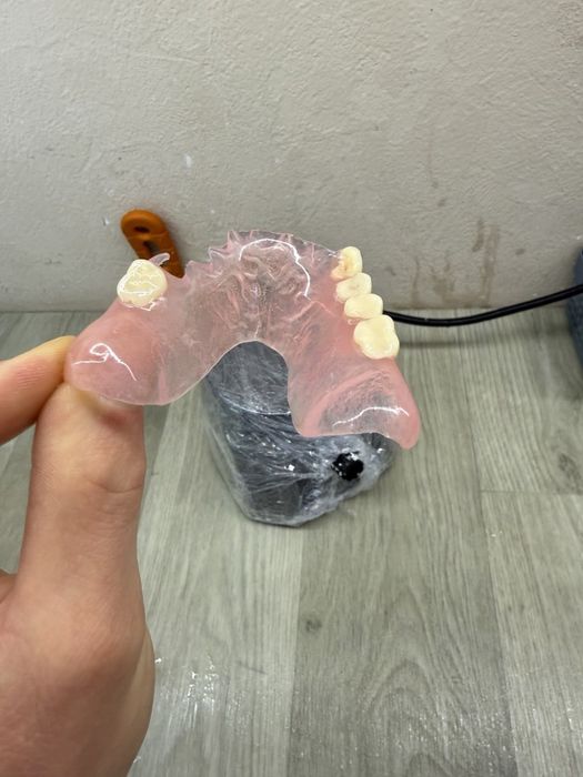 Пресовка інжекція нейлонових