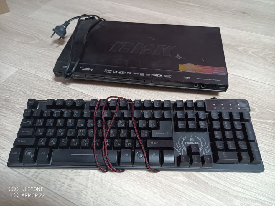 Продам  прибори електроніки.