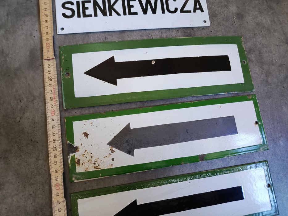 Stare tablice emaliowane z PRL-u