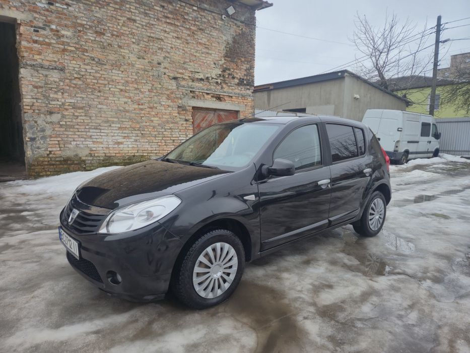 Продаж. Можлива розстрочка. Оренда.