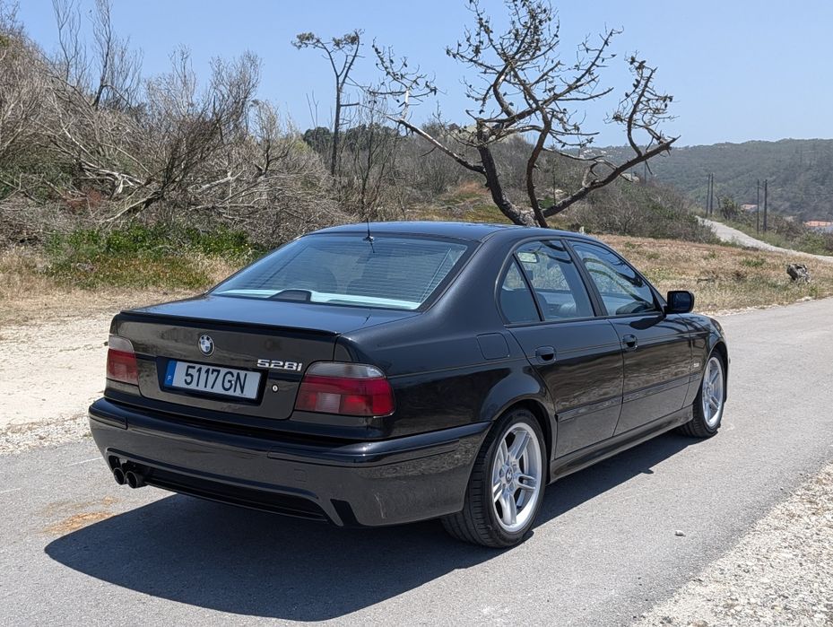 BMW E39 528I Manual