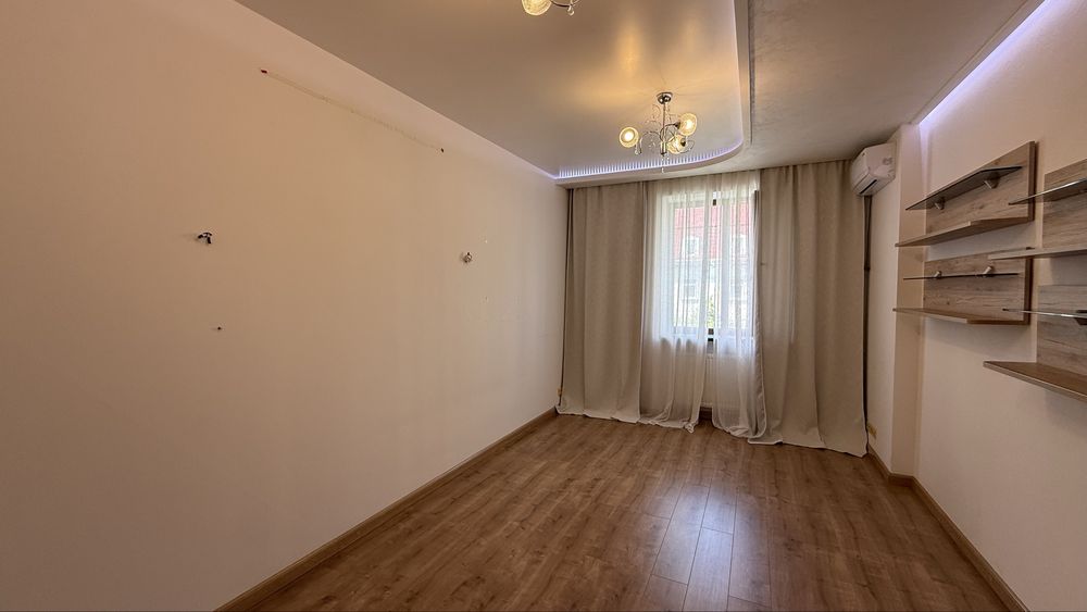 Продам 3к квартиру з автономним газовим опаленням, Центр, Гідропарк, Театральна площа