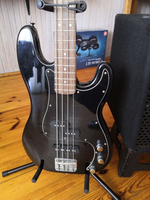 Squier Bass precision warwick bc20