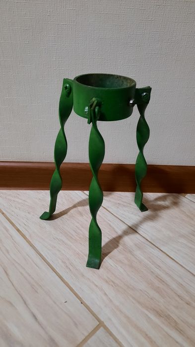 Подставка под ёлку