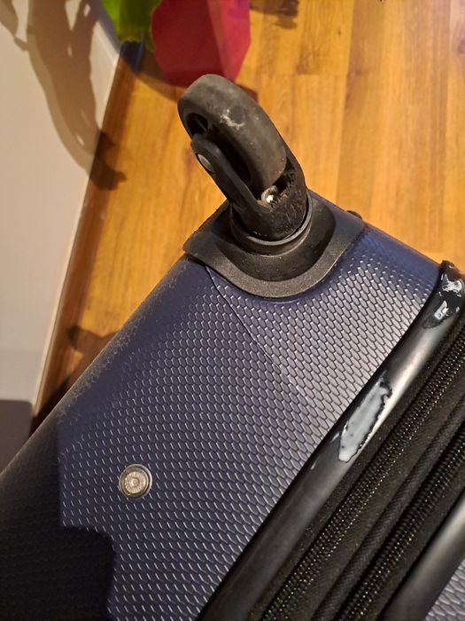 Waliza duża na kółkach