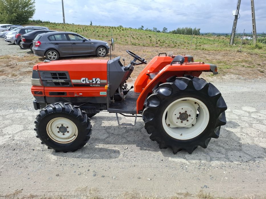 Traktorek japoński 4x4 Kubota GL 32 wspomaganie rewers