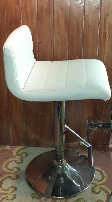 Cadeira de Pé Alto