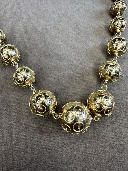 Colar de contas de Viana em prata dourada