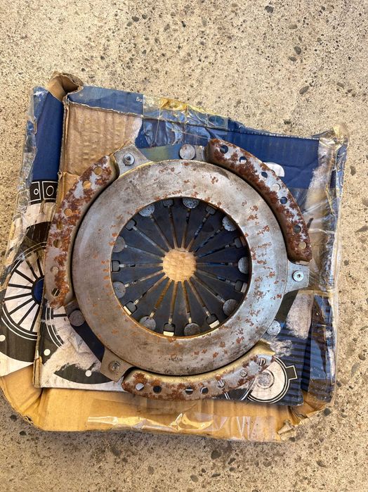 Нажимний диск счеплення  3082904001