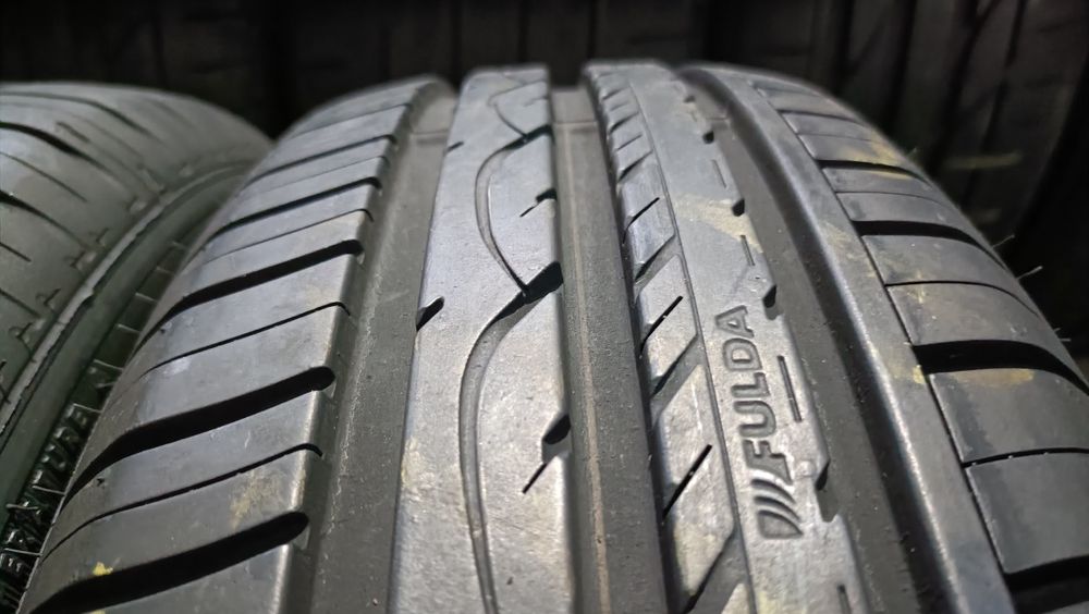 Pneus 205/60/15 continental