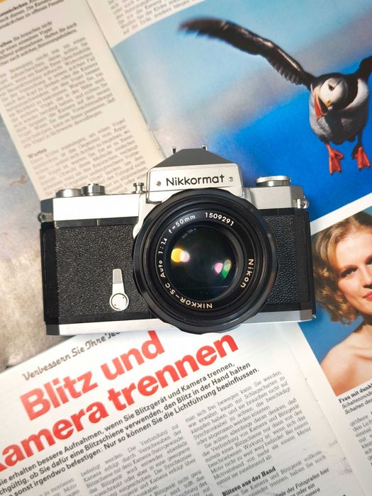 Фотокамера Nikomat FTn з об’єктивом Nikkor-S Auto 50mm f/1.4