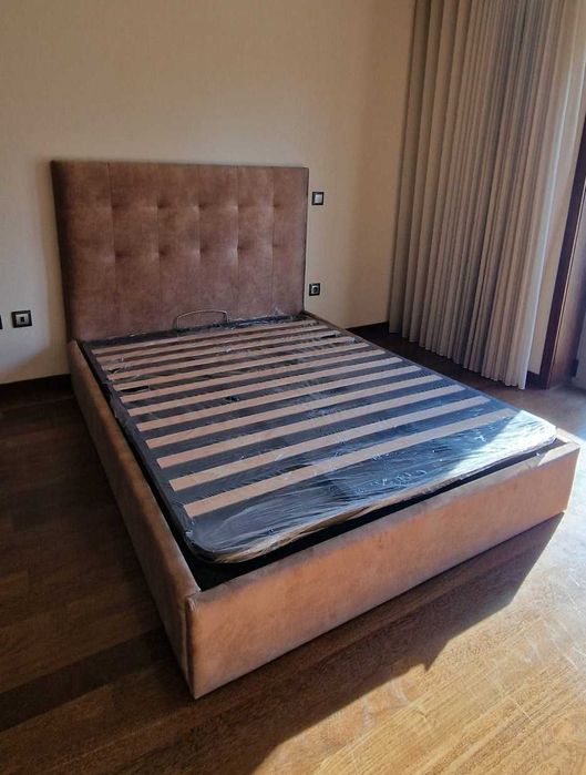 Camas De Casal Estofadas Top de Gama 190x140m Estrado Incluído 199€ !!