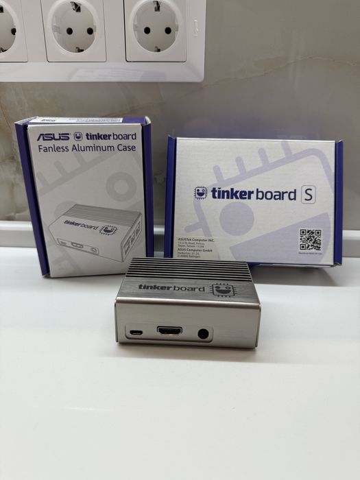 ASUS Tinker Board S + алюмінієвий корпус Fanless – міні-комп’ютер