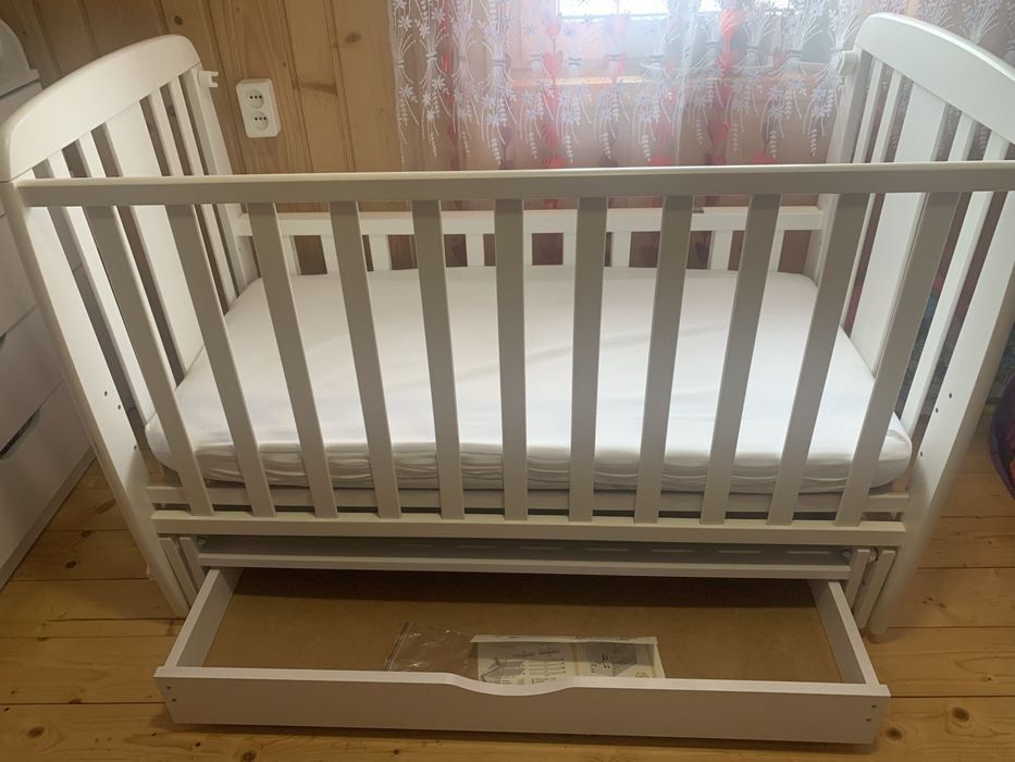 Колиска, ліжечко для немовлят