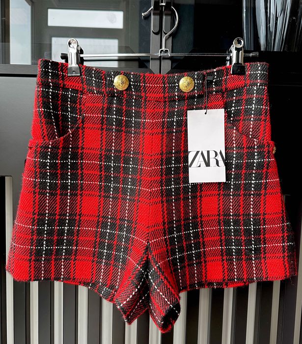 Стильні шорти від Zara