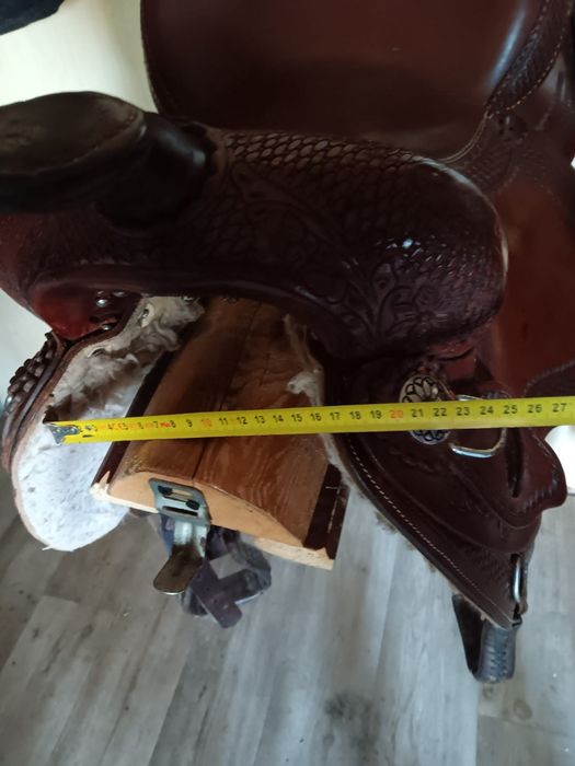 Siodło typu western rozmiar 15 cali, stan bardzo dobry, mało używane
