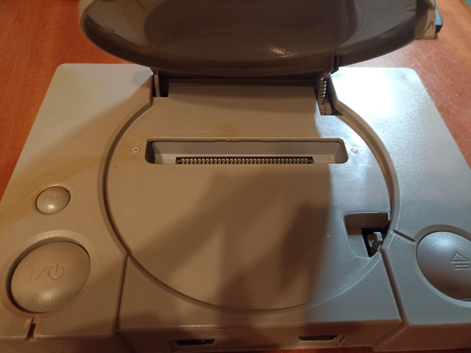 !!СРОЧНО!!  Продам Sega Mega Drive 2 (SEGA 2000)