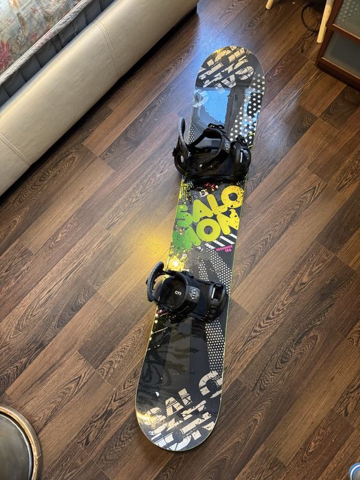 Sprzedam deskę snowboardową z wiazaniami, butami,