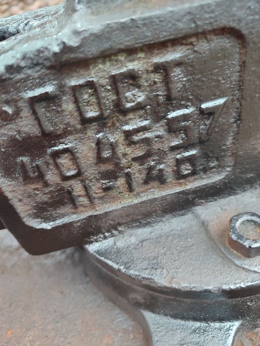 Тиски слесарные 140 мм