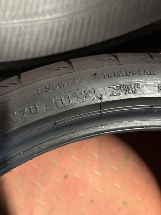 235/35R19 Bridgestone 22/19 rok 2szt lato