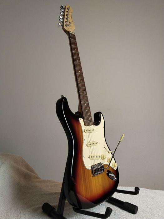 Guitarra elétrica imaculada!