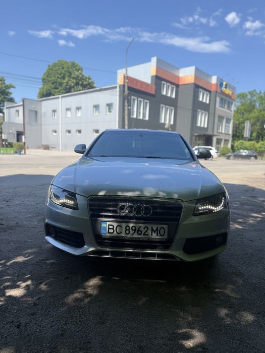 Audi a4 b8  2009 рік 1.8 бензин