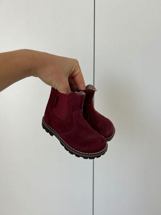 Черевички на дівчинку