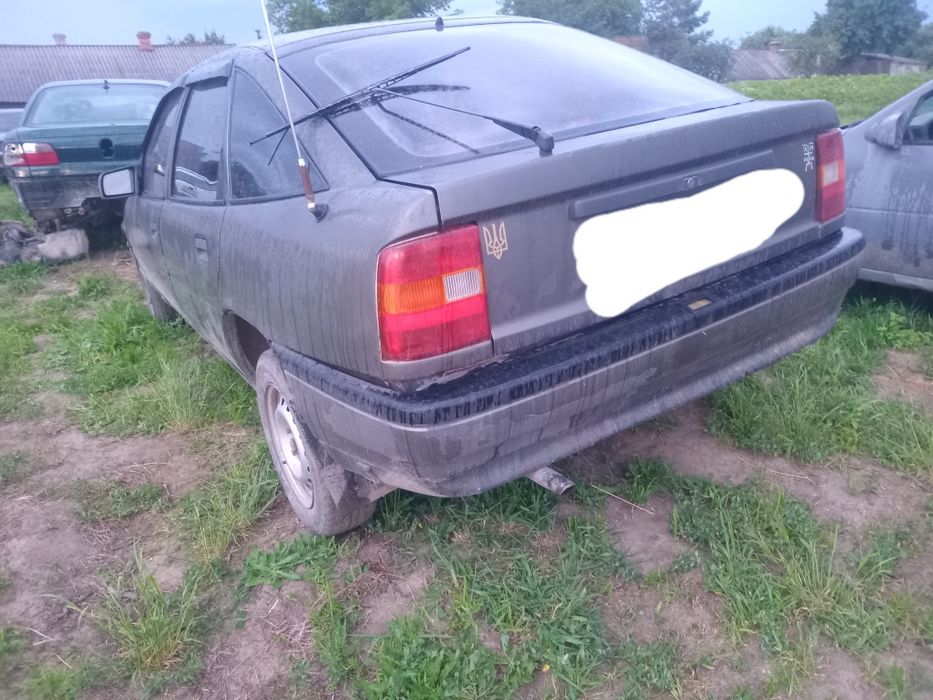 Ляда кришка багажника опель вектра а хечбек седан