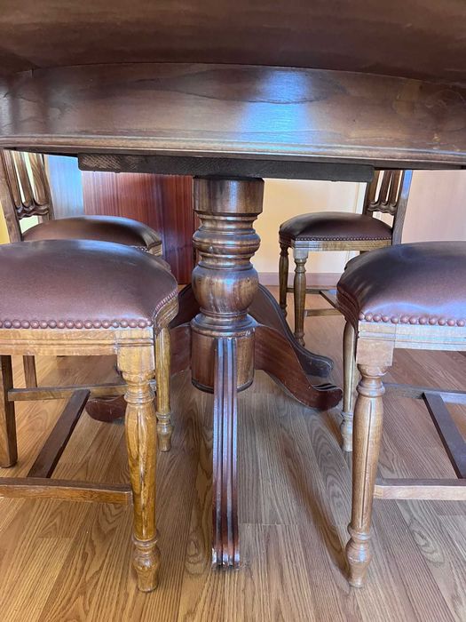 Mesa de madeira extensível