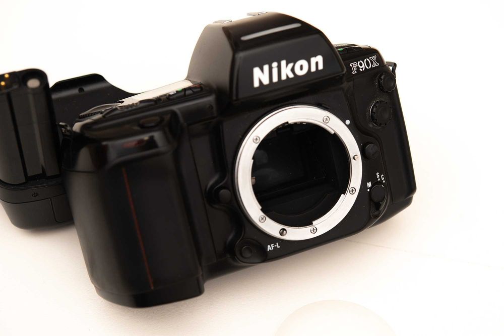 BOX Nikon F90x - wersja pudełkowa z gripem jak F100