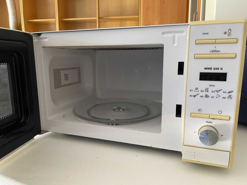 Micro-ondas Teka MWE 225 G com Grill | Excelente Estado