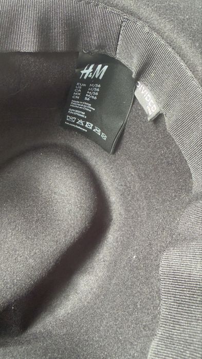 Elegancki kapelusz damski