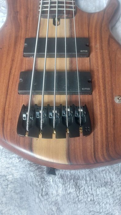 Baixo  Dlima  luthier