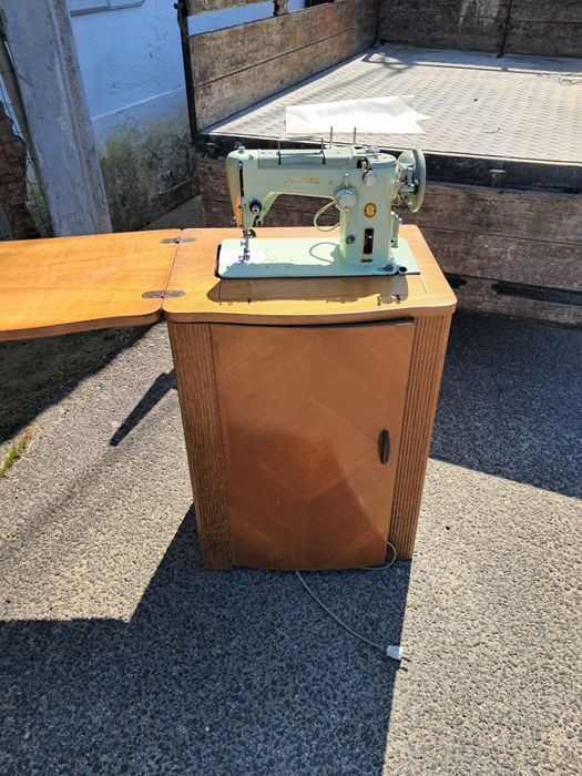 Maquina de custura Singer profissional