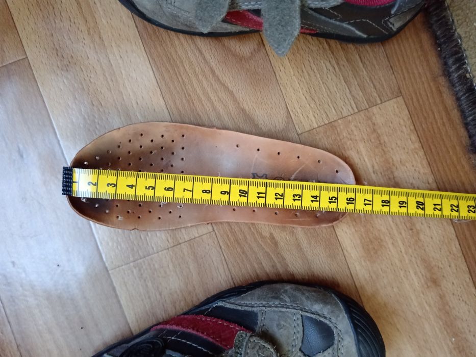 Кросівки джеокс 25 розмір 450 грн тільки нова пошта