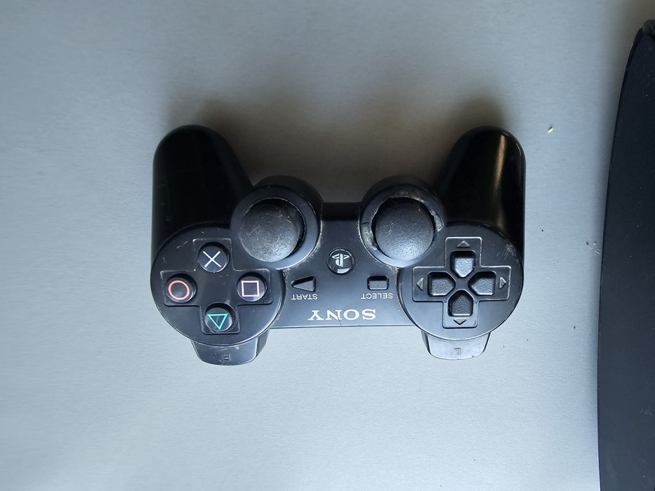Playstation 3 super slim + 1 pad REZERWACJA
